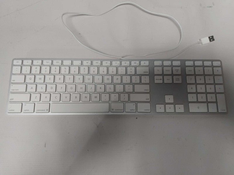 Apple A1243 Wired Aluminium Keyboard - White Q