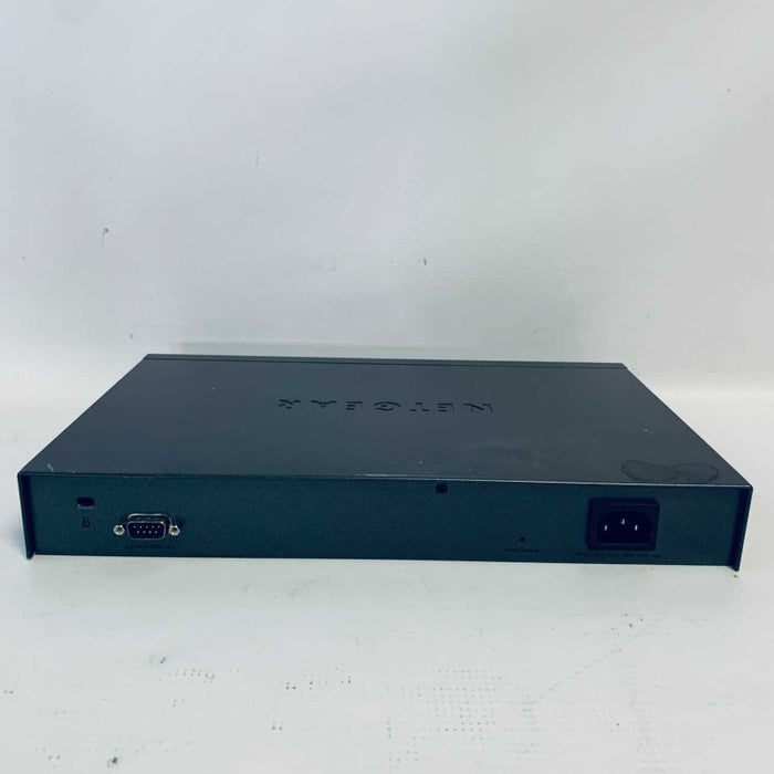 Netgear Model UTM5 ProSecure Unified Threat Management Appliance Q=