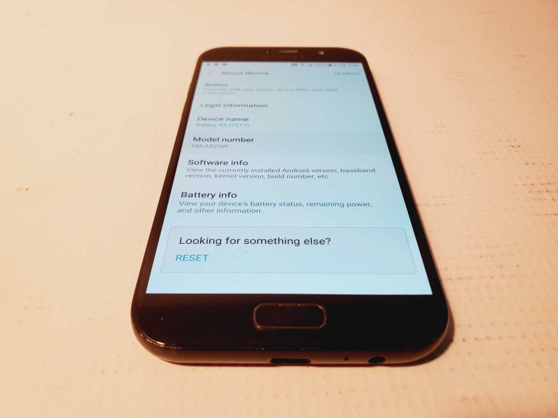 Samsung Galaxy A5 (2017) - 32GB - Black [Read] Q(