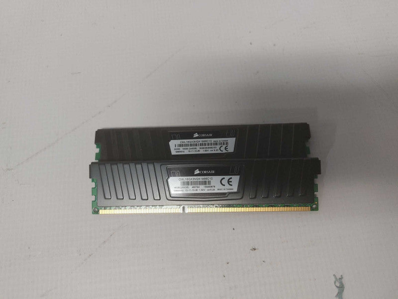 Corsair Vengeance LP 16GB (2 x 8GB) DDR3 Memory: CML16GX3M2A1600C10 Q