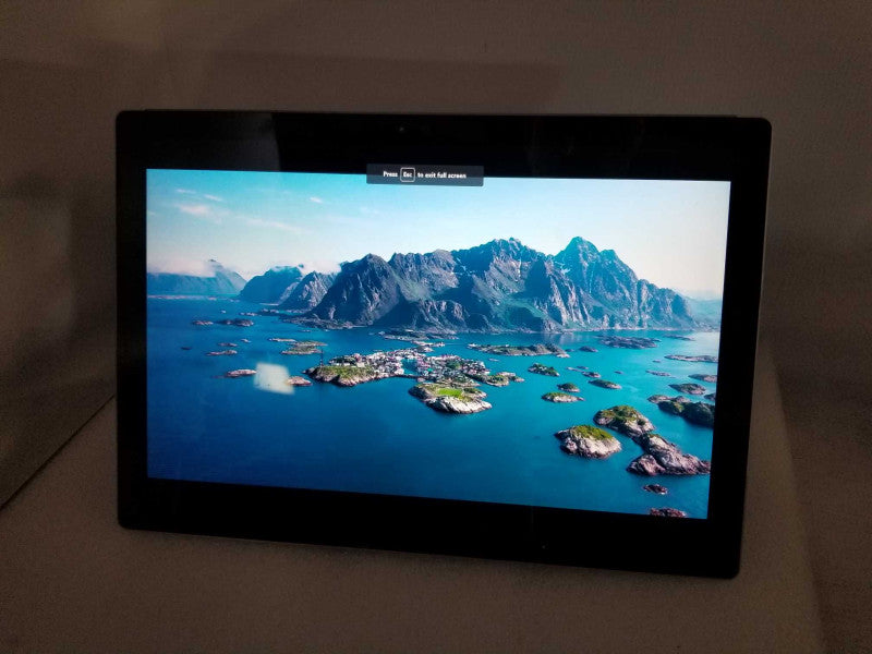 Microsoft Surface Pro 4 - i5-6300U 2.4GHz, 4GB RAM, 128GB SDD