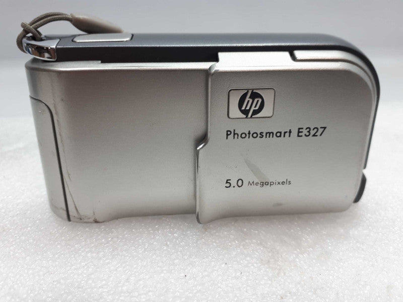 HP Photosmart E327 5.0 Megapixels SNPRB-0501 &