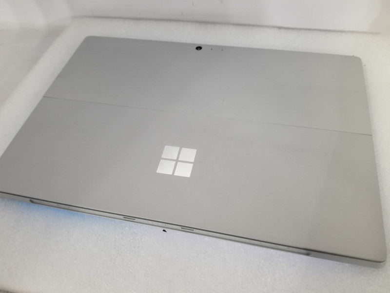 Microsoft Surface Pro 4 - i5-6300U, 8GB RAM, 256GB SSD - READ