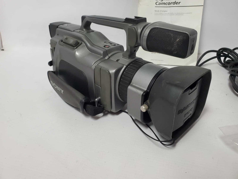 SONY Vintage MiniDV Digital Handycam DCR-VX1000 |