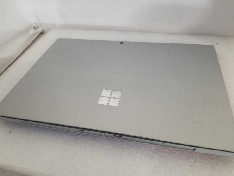 Microsoft Surface Pro 4 - i5-6300U 2.4GHz, 8GB RAM, 256GB SSD - READ