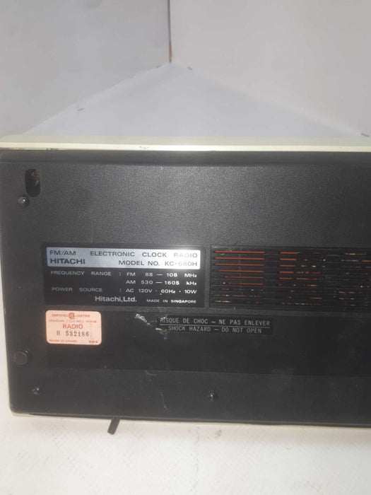 Vintage 1980 FM/AM Hitachi Electronic Clock Radio model-KC-680H