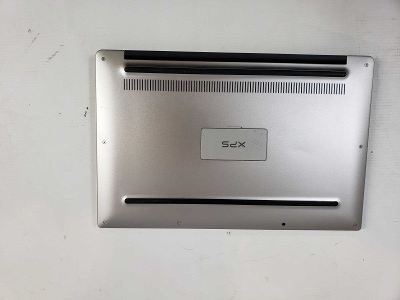 Dell XPS 13 9360 intel i7-7500U @ 2.70GHz / 8GB Ram / 256GB M.2