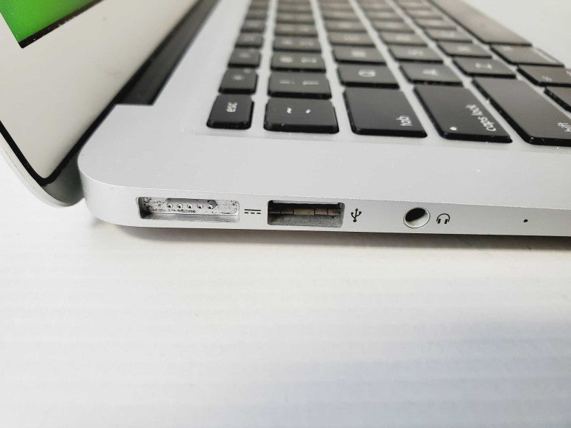 MacBook Air 2017 Core i7-5650U @ 2.2GHz 8GB DDR3 250GB SSD 13\\" (