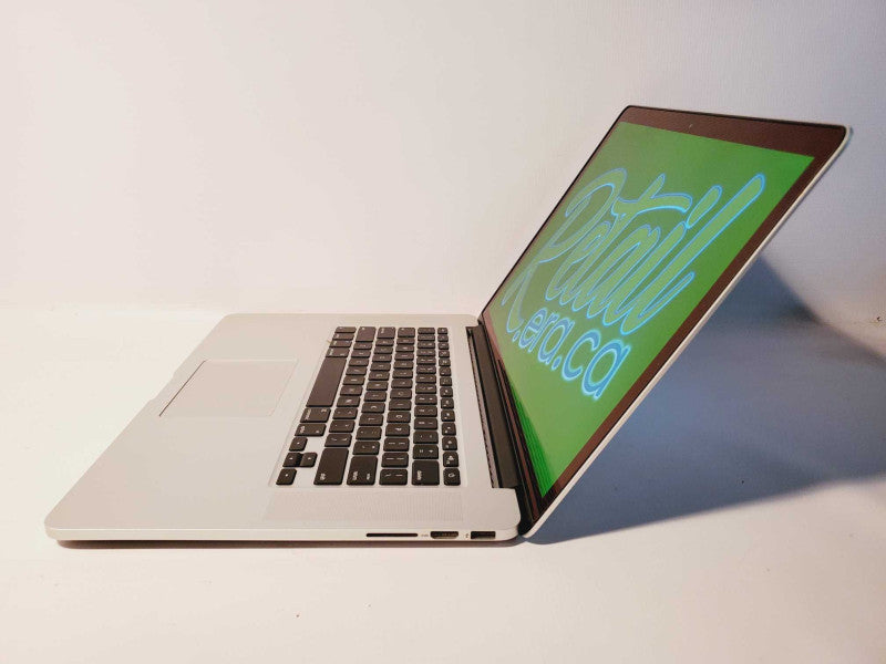 MacBook Pro 2015 Core i7-4870HQ @ 2.2GHz 16GB DDR3 250GB SSD M370x 2GB 15\\" (