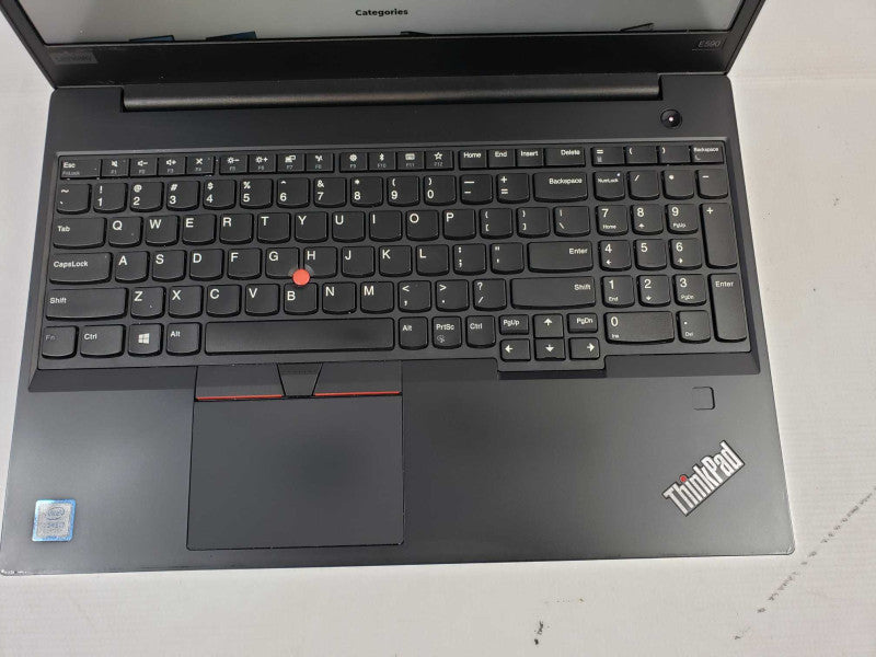 Lenovo ThinkPad E590 intel i7-8565U @ 1.80GHz 8GB / DDR4 256GB SSD M.2