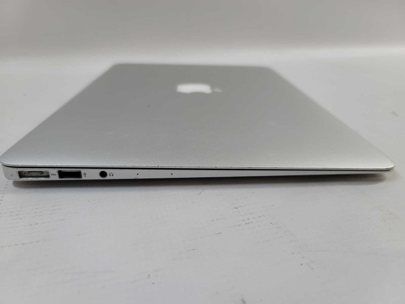 MacBook Air 2014 13\\" i5-4260U @ 1.40GHz, 8GB DDR3, 256GB SSD **Loose Hinge
