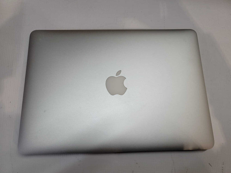 MacBook Air 2015 13\\" i5-5250U @ 1.60GHz, 8GB DDR3, 256GB SSD