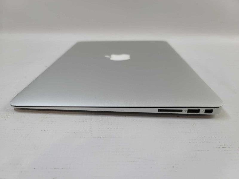 MacBook Air 2015 13\\" i5-5250U @ 1.60GHz, 8GB DDR3, 256GB SSD