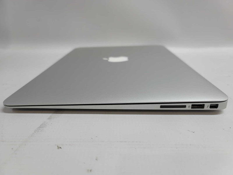MacBook Air 2015 13\\" i5-5250U @ 1.60GHz, 8GB DDR3, 500GB SSD