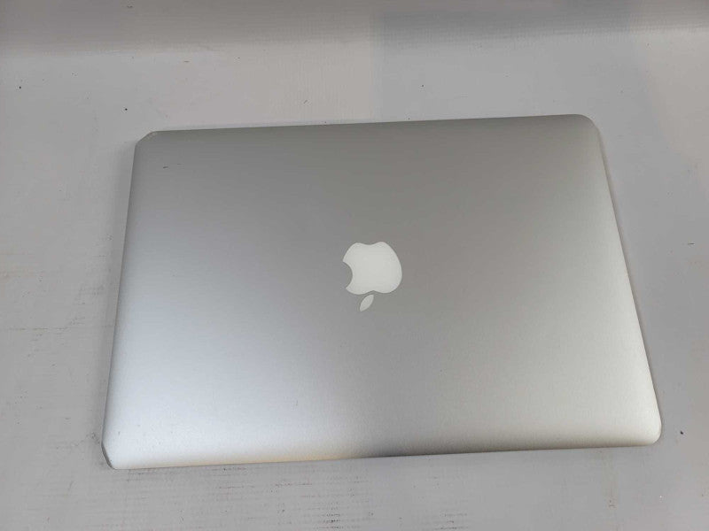 MacBook Air 2015 13\\" i5-5250U @ 1.60GHz, 8GB DDR3, 500GB SSD **READ