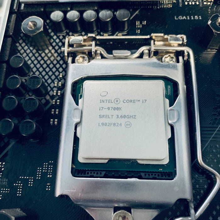Bundle Intel i7-9700k @ 3.60GHz Asus Prime Z370-A II HyperX Fury 16GB DDR4 RAM =