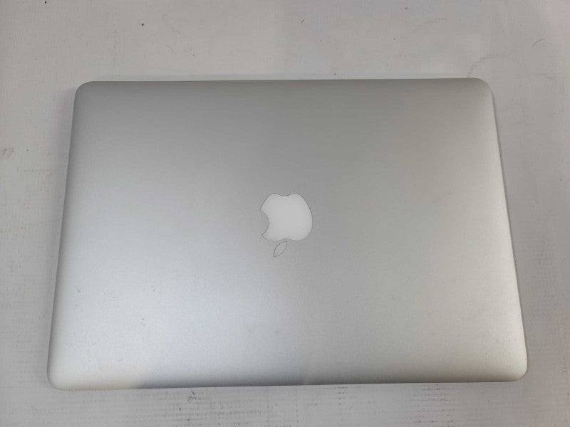 MacBook Air 2015 13\\" i5-5250U @1.60GHz, 8GB DDR3, 500GB SSD **READ