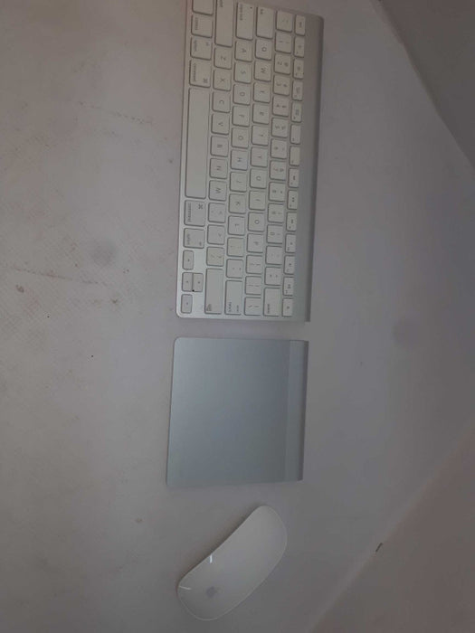 Apple Keyboard A1314, Mousepad A1339, Mouse A1296
