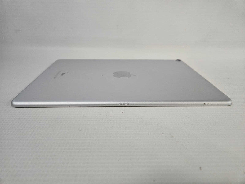 Apple iPad Pro 10.5 Inch - 256GB - Gray (Wifi) A1701 *Broken LCD* )