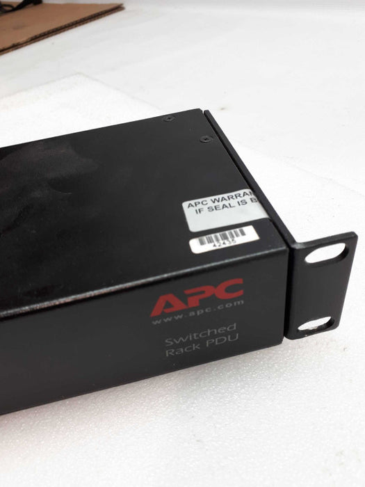 APC AP7900 8-Outlet PDU Switched Rack Power Distribution Unit &