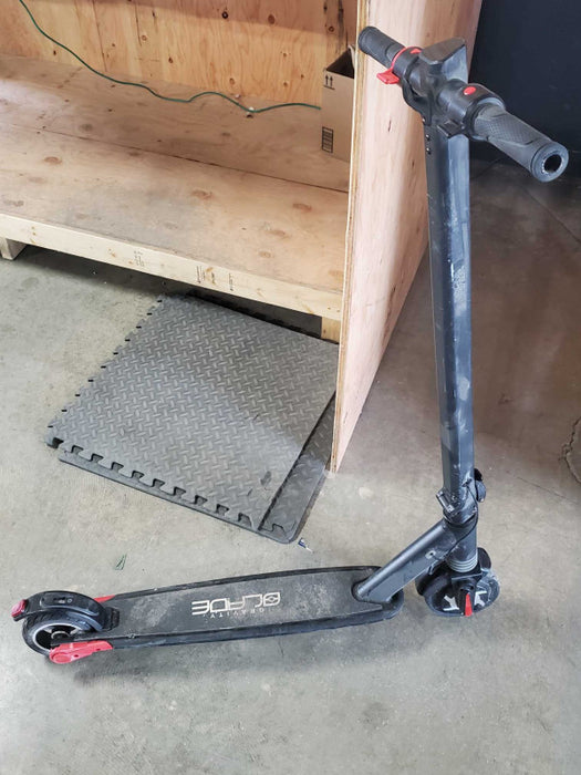 Gravity Blade 18880 Electric Scooter (AS-IS) |