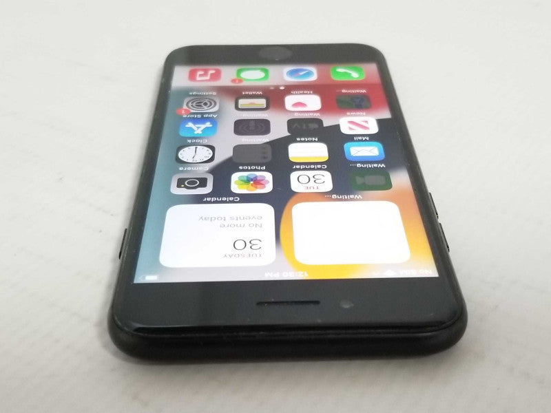 Apple iPhone 7 32 GB - Black, Unlocked Q_