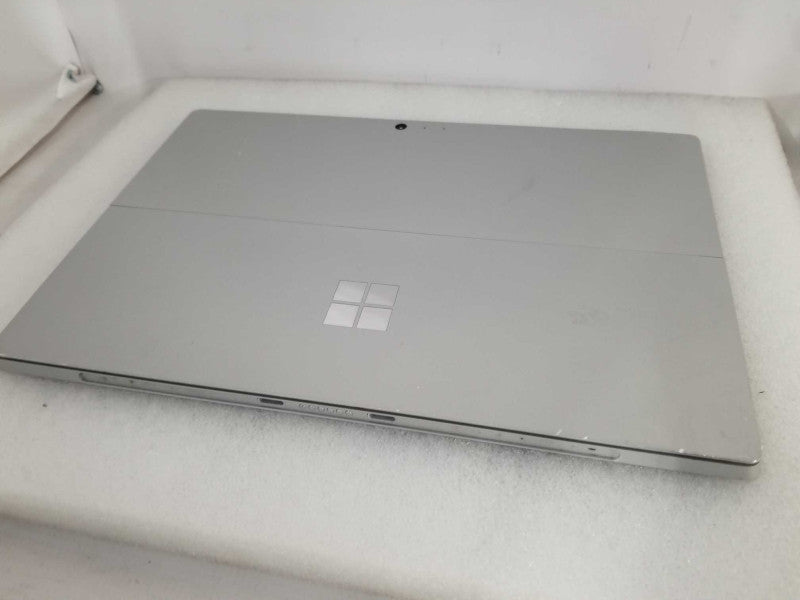 Microsoft Surface Pro 4 - i7-6650U, 8GB RAM, 256GB SSD - READ