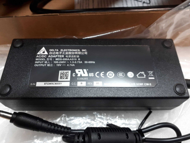 DELTA Power adapter MDS-090AAS19 B 19V4.74A New &