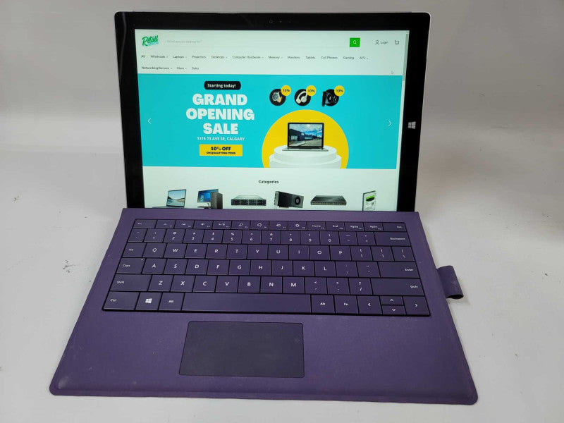 Microsoft Surface Pro 3 w/ detachable Keyboard i5-4300U, 4GB DDR3, 128GB SSD Î²