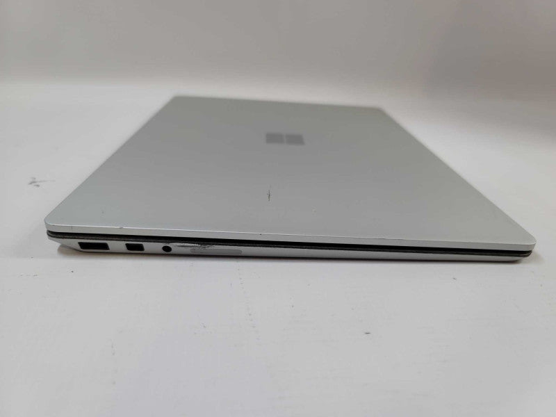 Microsoft Surface Laptop 2 i5-8350U @ 1.70GHz, 16GB DDR3, 256GB SSD Î²