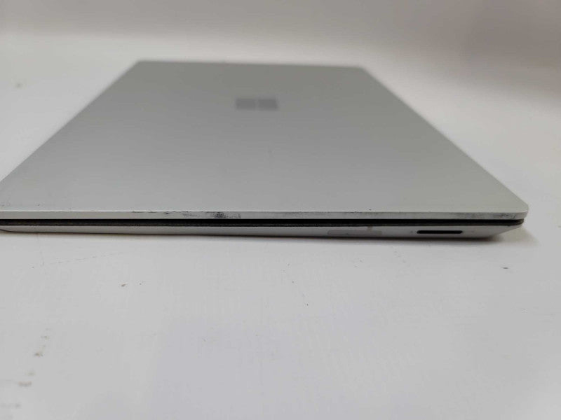 Microsoft Surface Laptop 2 i5-8350U @ 1.70GHz, 16GB DDR3, 256GB SSD Î²