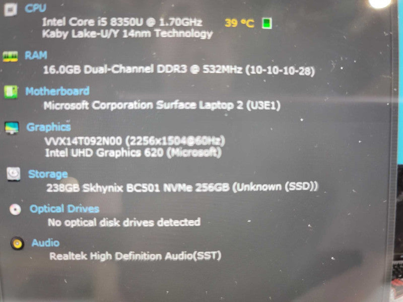 Microsoft Surface Laptop 2 i5-8350U @ 1.70GHz, 16GB DDR3, 256GB SSD Î²