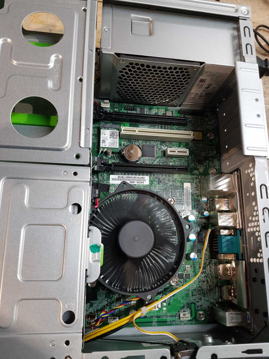Acer Veriton X4670G - Intel i5-10400 @ 2.90 GHZ 8GB DDR4 Q