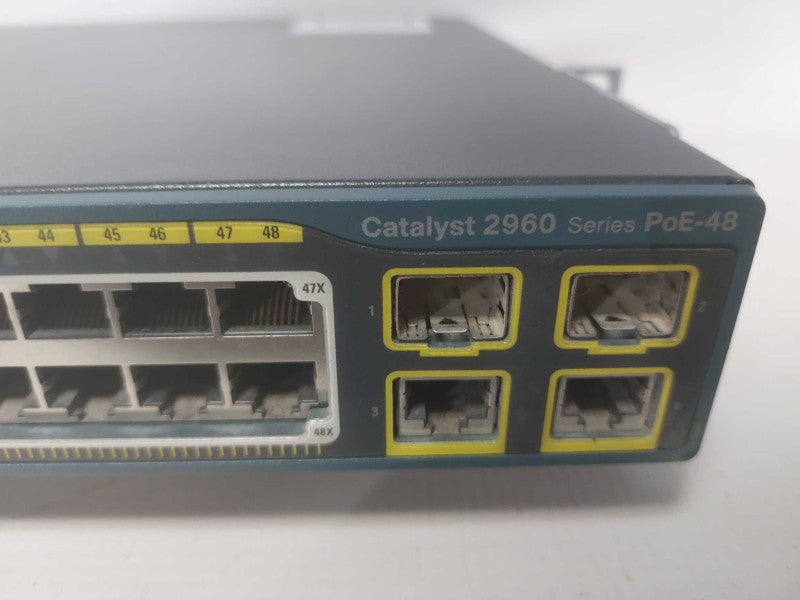 Cisco Catalyst 2960 series  PoE 48 Ports