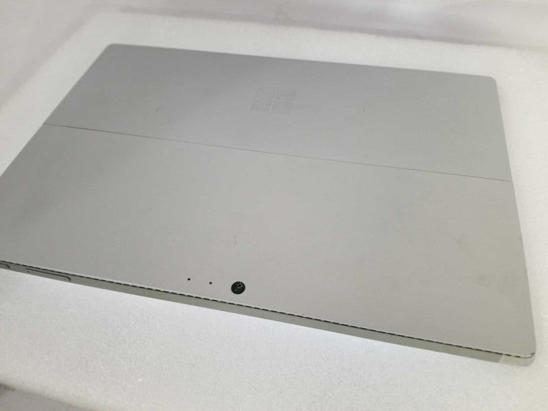 Microsoft Surface Pro 4 - i7-6650U 2.2GHz, 8GB RAM, 256GB SSD -READ