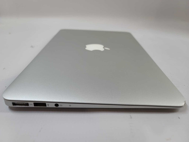 MacBook Air 2012 11\\" i5-3317 @ 1.70GHz, 4GB DDR3, 256GB SSD **read Î²