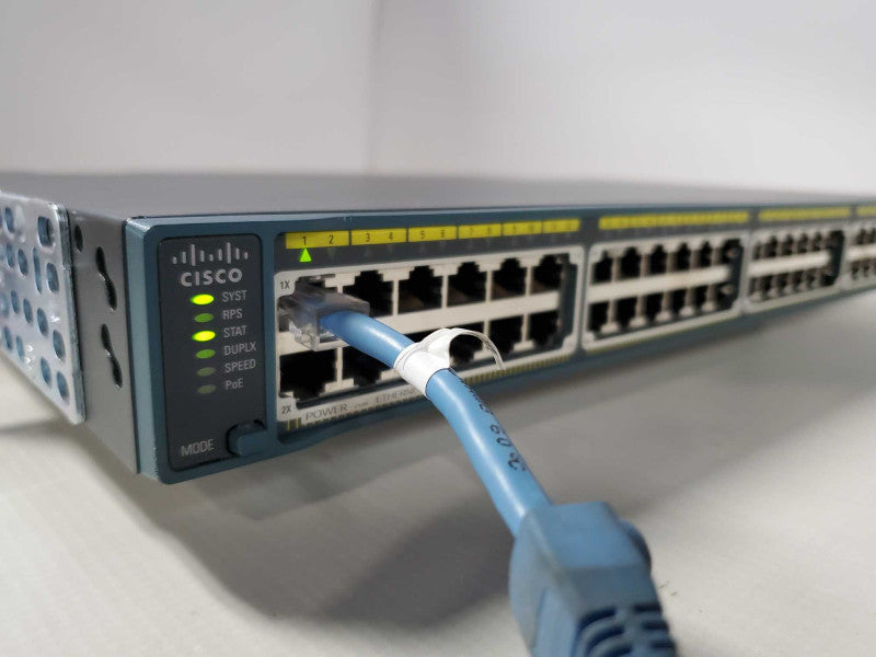 Cisco WS-C2960-48PST-L V04 - 48 Port PoE Ethernet Switch )