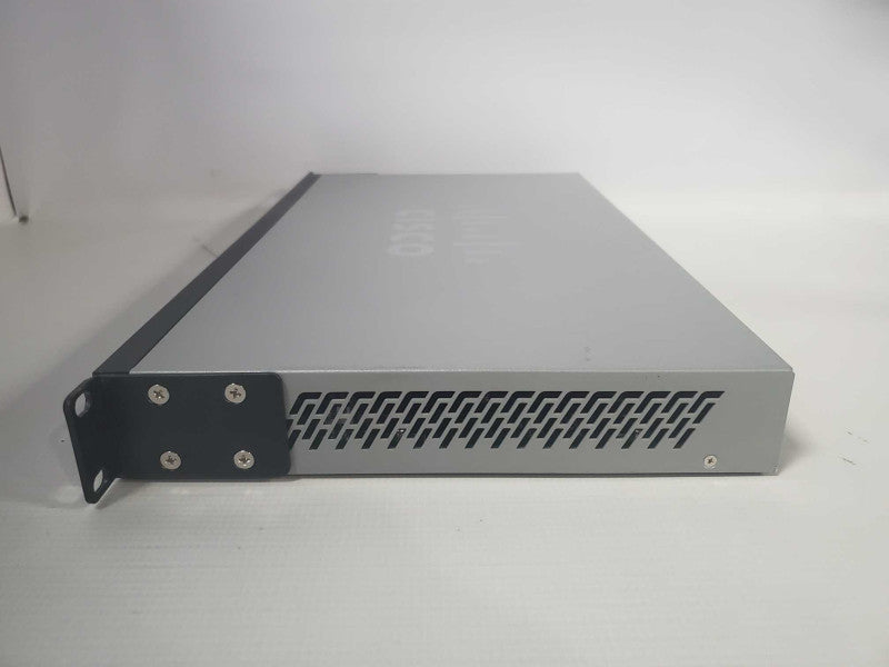 Cisco SG300-28 Managed Gigabit Switch 28 Ports )