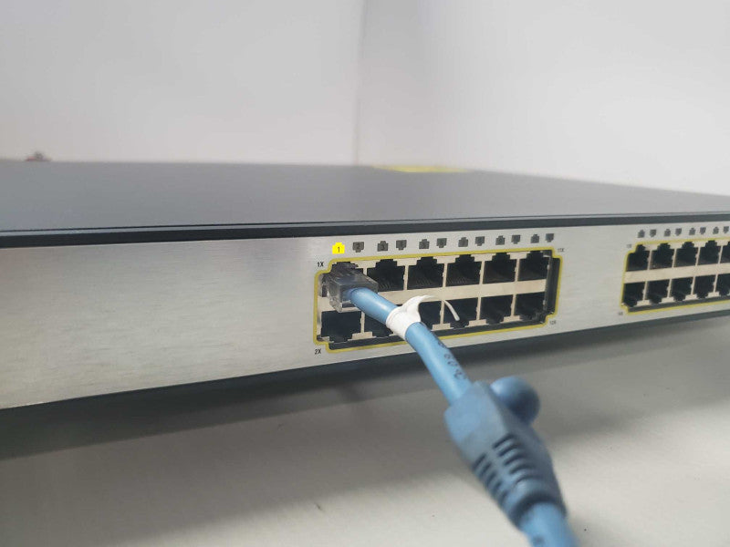 Cisco Catalyst 3750 Series WS-C3750G-24TS-S1U 24 Port Gigabit Network Switch )