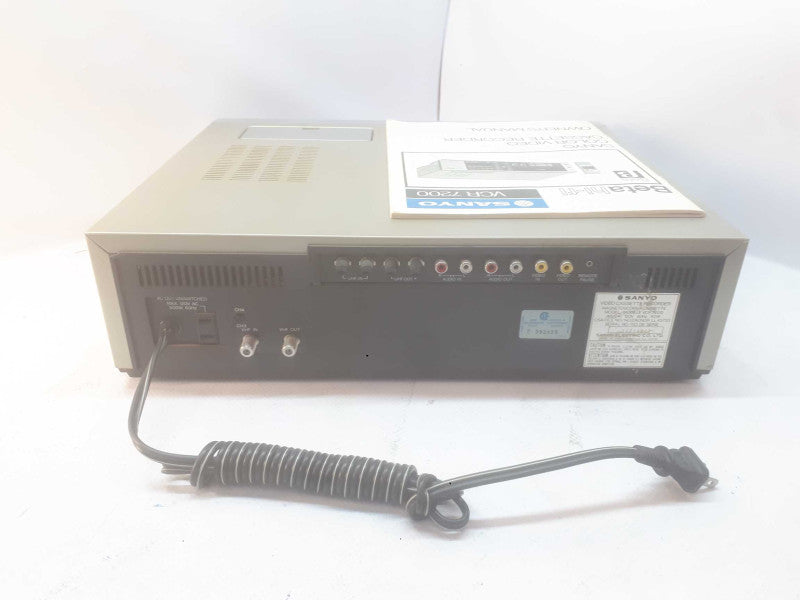 Sanyo VCR 7200 BETA HI-FI with owners manual