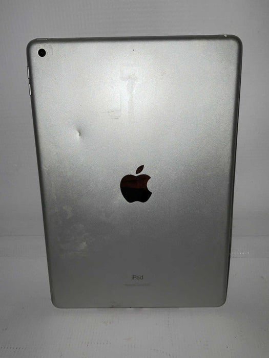 Apple iPad 8th gen 32GB A2270 UNLOCED READ  -