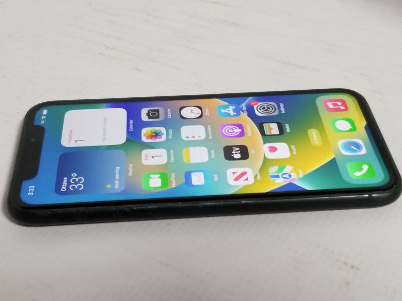 Apple iPhone XR - 128GB Unlocked Q_
