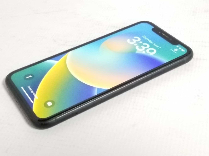 Apple iPhone XR - 64GB Unlocked Q_