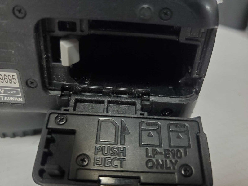 Canon EOS Rebel T5 18.0MP Digital Camera Body (AS-IS) |