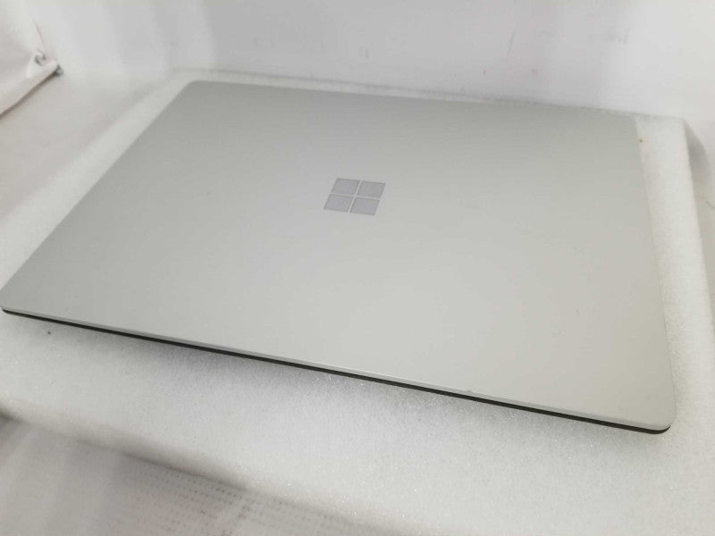 Microsoft Surface Laptop 2 - i7-8650U 1.9GHz, 8GB RAM, 256GB SSD -READ