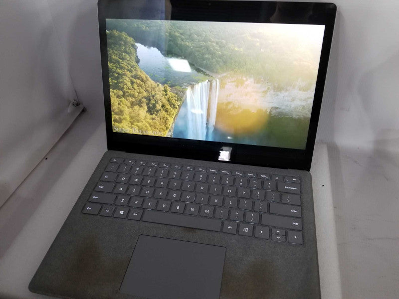 Microsoft Surface Laptop 2 - i7-8650U 1.9GHz, 8GB RAM, 256GB SSD