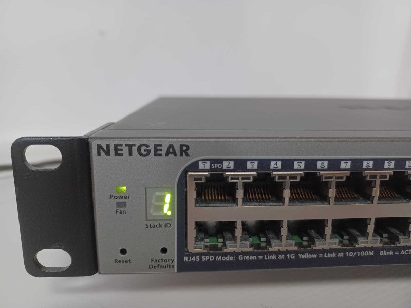 NetGear S3300-52X 48-Port Gigabit Stackable smart switch w/ 4x 10G uplinks _