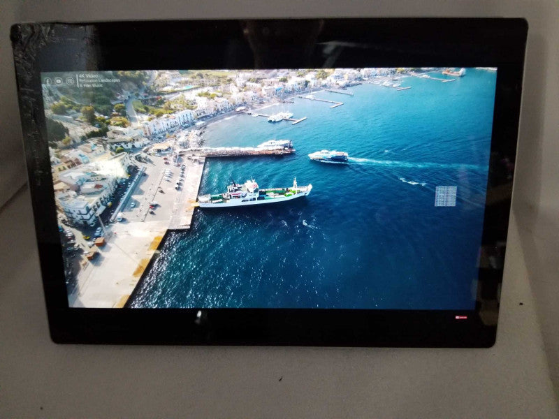 Microsoft Surface Pro 4 - i5-6300U 2.4GHz, 8GB RAM, 256GB SSD - READ