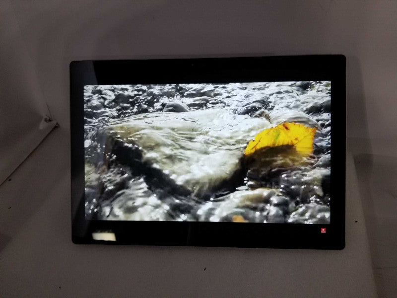 Microsoft Surface Pro 4 - i5-6300U 2.4GHz, 4GB RAM, 128GB SSD