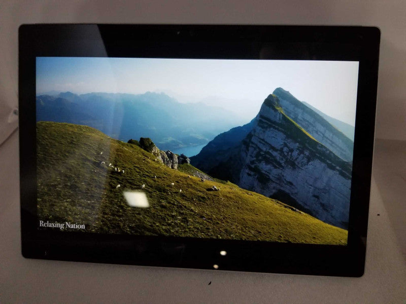 Microsoft Surface Pro 4 - i7-6650 2.2GHz, 8GB RAM, 256GB SSD - READ